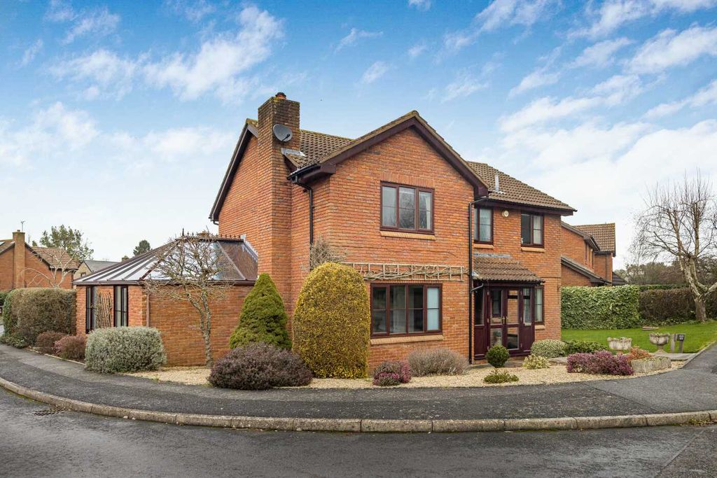 Property photo 1 of 27 27_72071