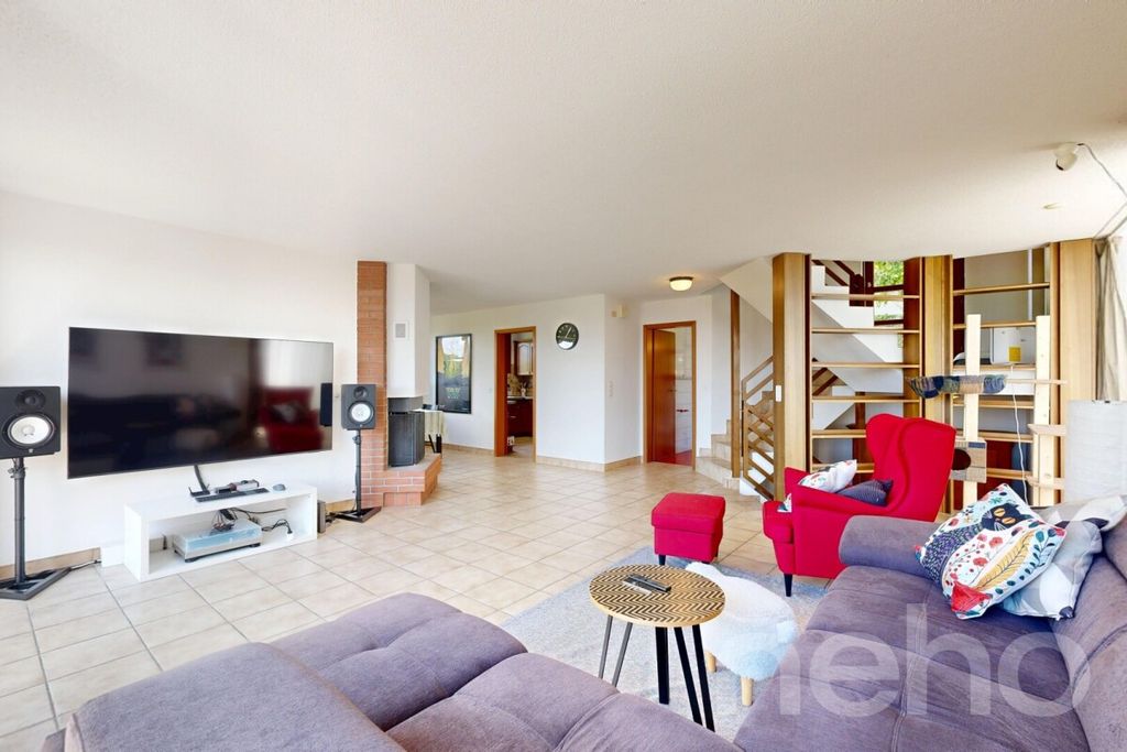 Property photo 3 of 12