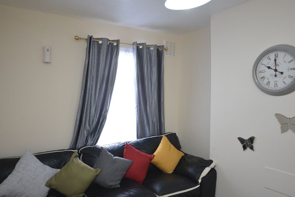 Property photo 1 of 64