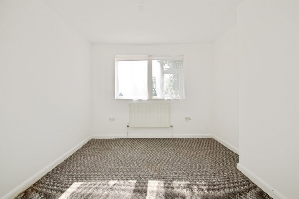 Property photo 3 of 16 Photo