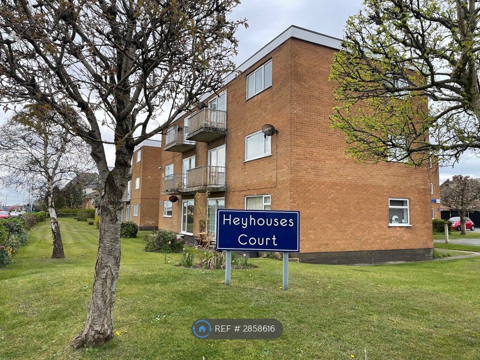 Property photo 1 of 16 Heyhouses Court