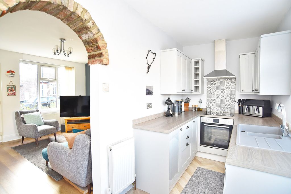 Property photo 3 of 15