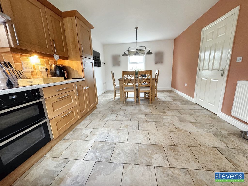 Property photo 2 of 19 Image00002_Blurred