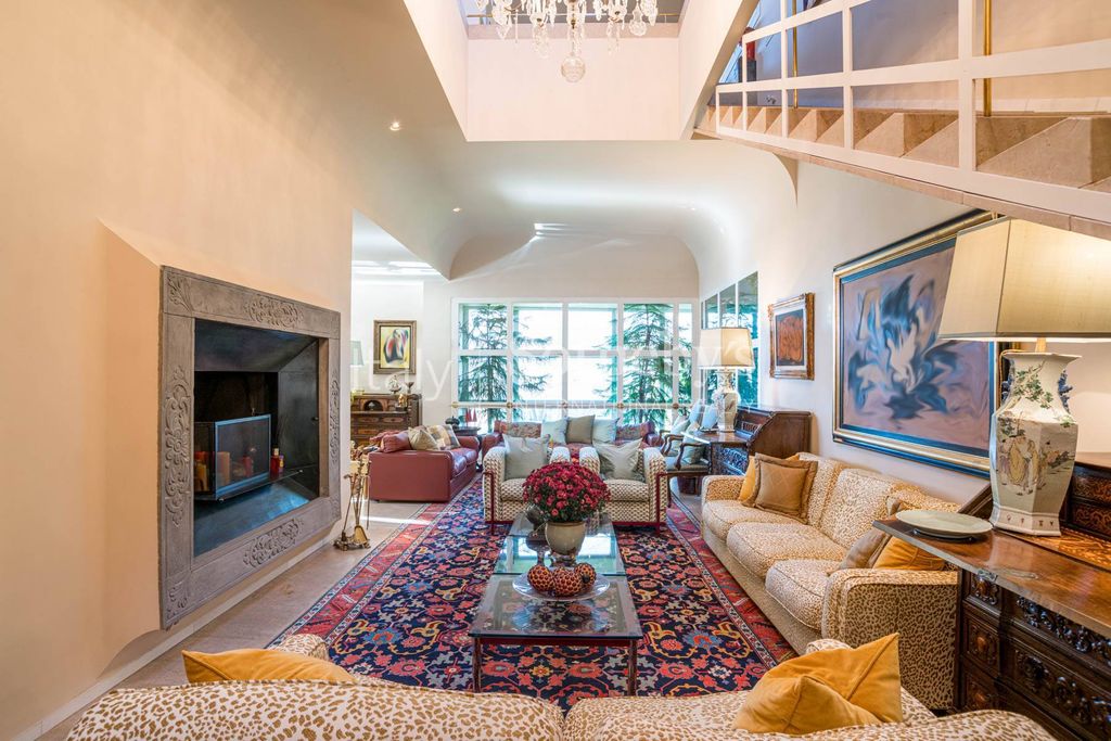 Property photo 3 of 22