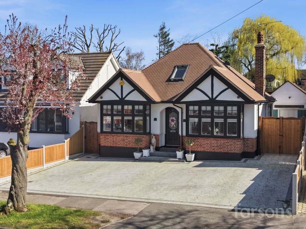 Property photo 1 of 28