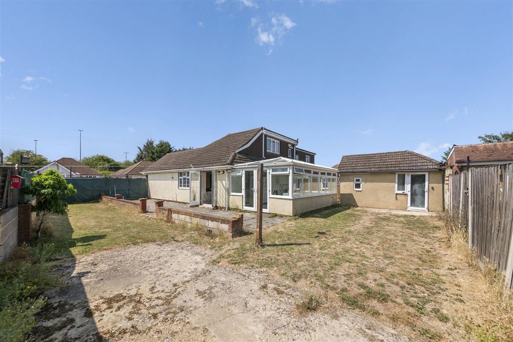 Property photo 2 of 11