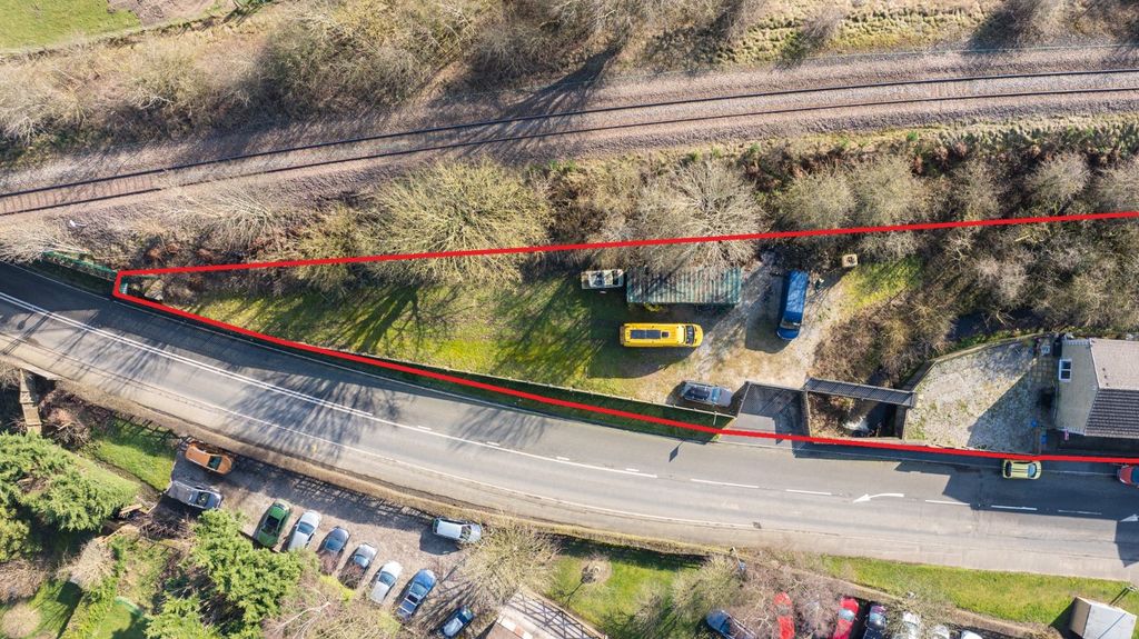 Property photo 2 of 28 Picture No. 30