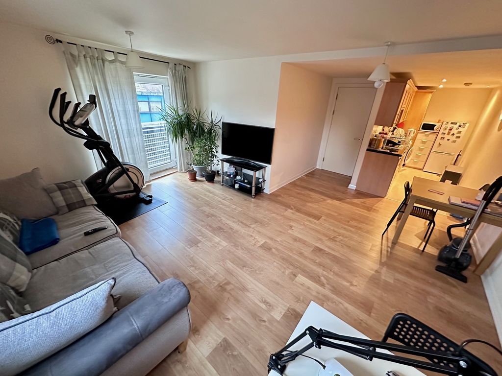 Property photo 3 of 7 Lounge/Diner Aspect 2