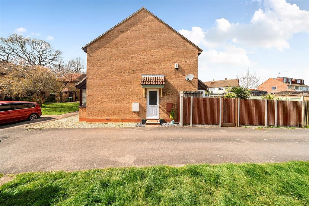 Additional image 14 of 1 bed property for saleDryden Close, Fareham, Hampshire PO16