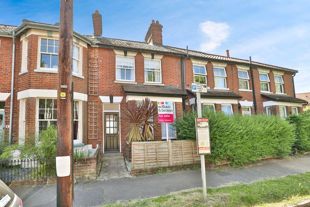Property photo 1 of 17 Image