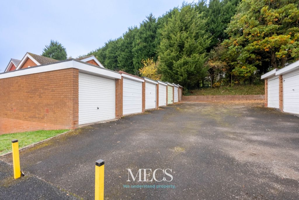 Property photo 1 of 3 4611390