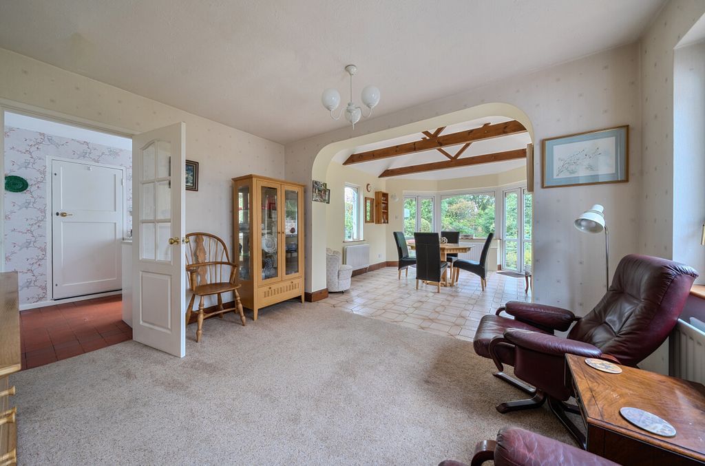 Property photo 2 of 16 1357246-6-68Caaa4...