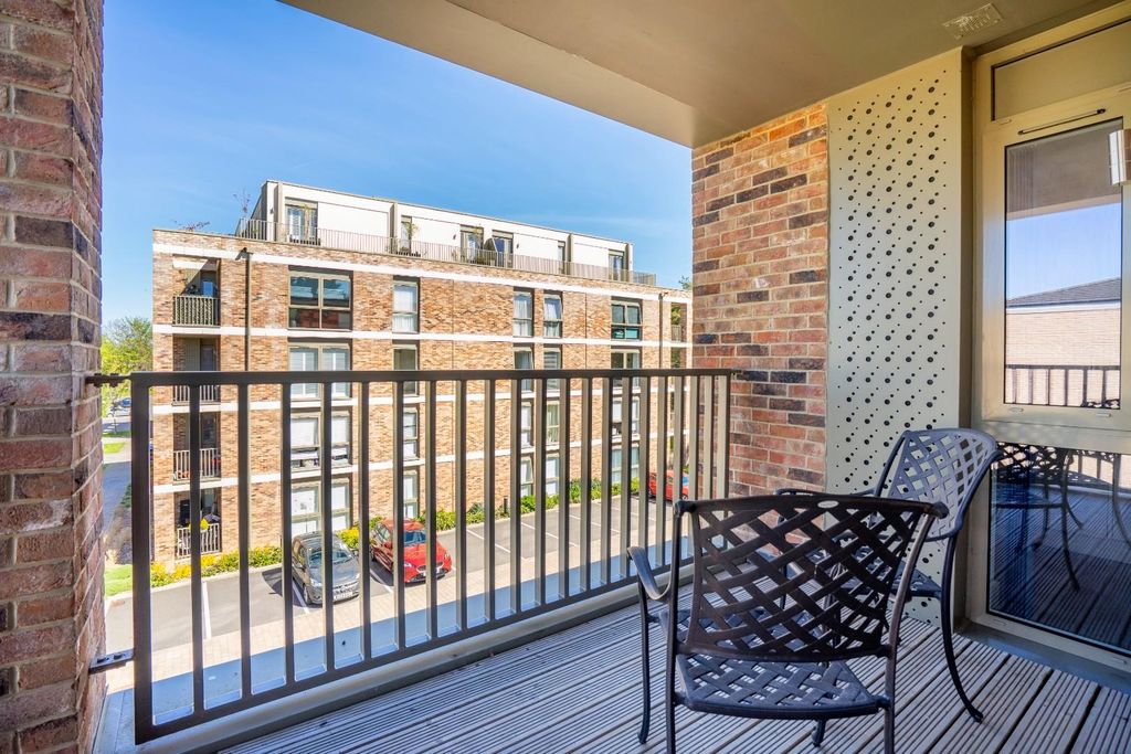 Property photo 2 of 18 Balcony