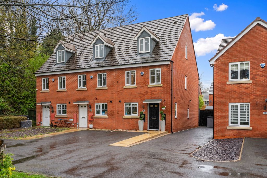 Property photo 1 of 27