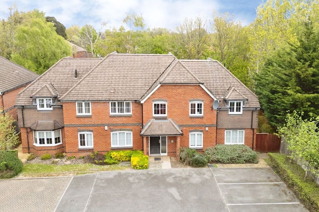 Property photo 1 of 20