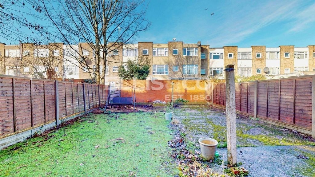 Property photo 3 of 22 Picture No. 12