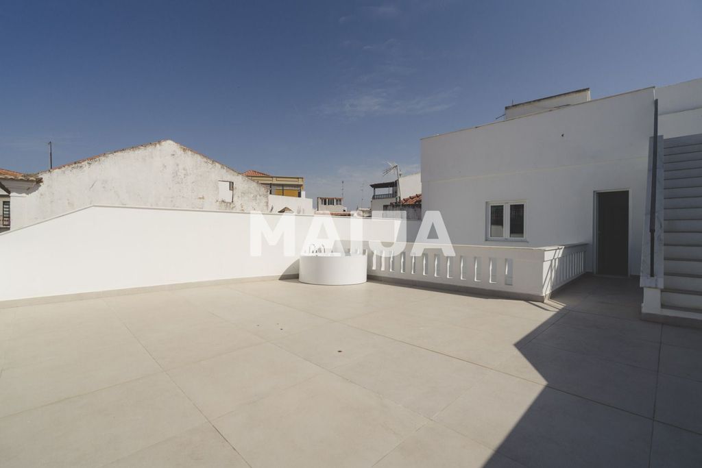 Property photo 3 of 31