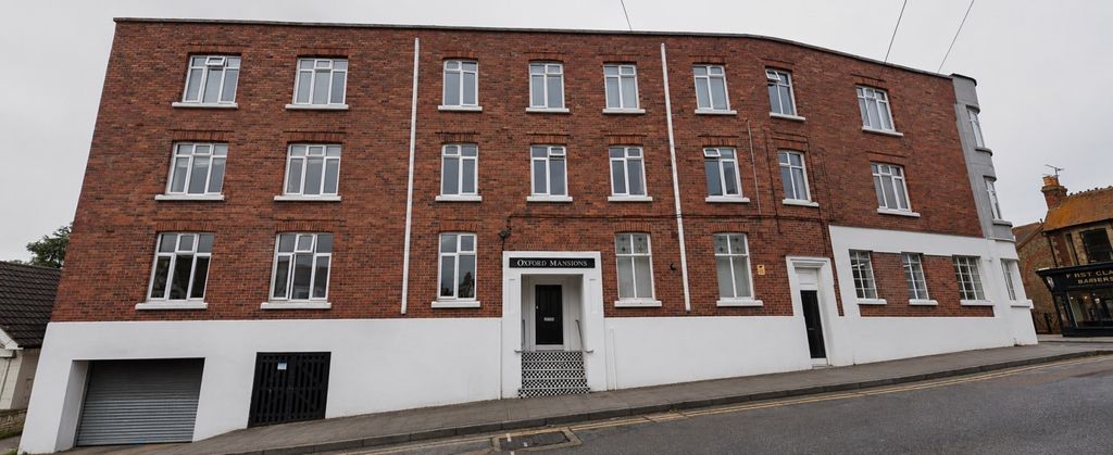 Property photo 1 of 10 Nelson Road, Whitstable