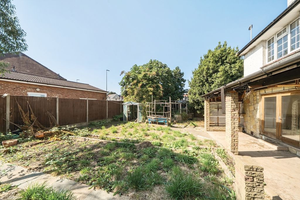 Property photo 2 of 19