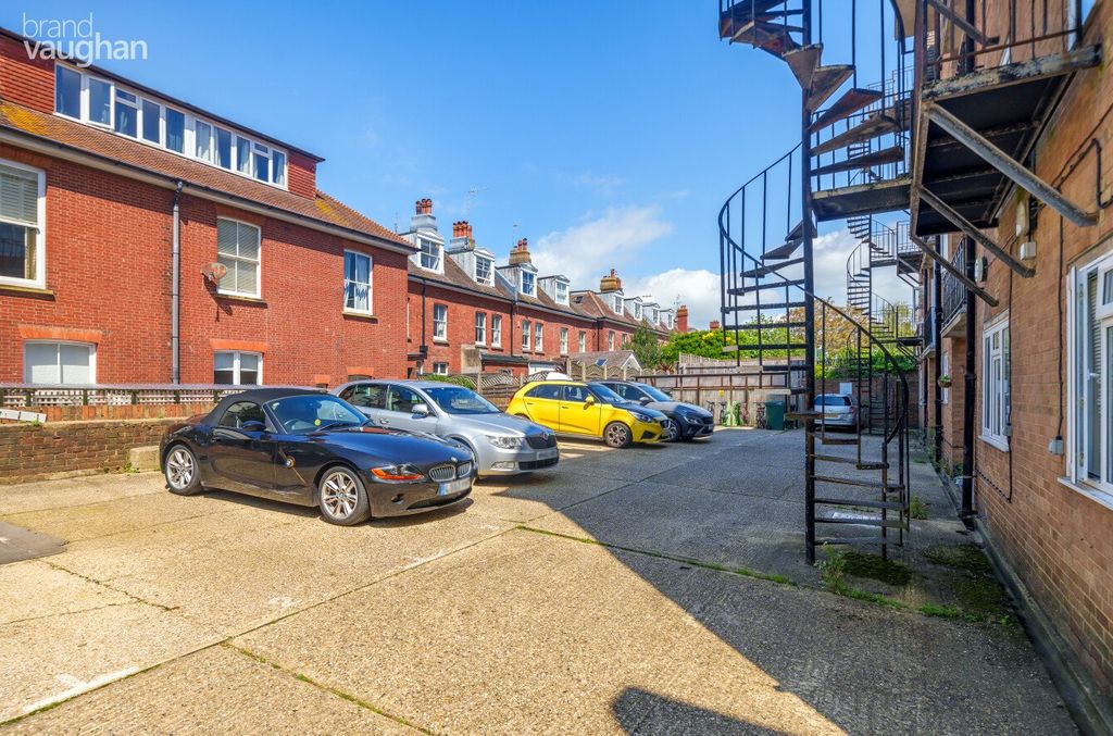 Property photo 1 of 2 Parking Space