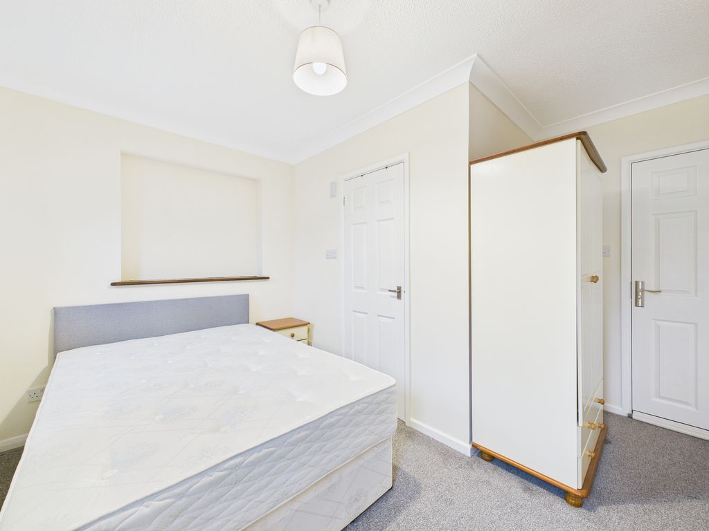 Property photo 2 of 14 Cam03519G0-Pr0425-Still016