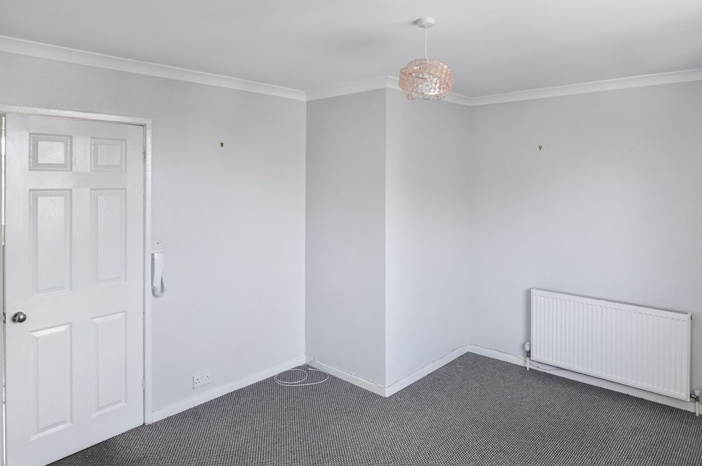 Property photo 2 of 7 Sunbury Road- Living Room