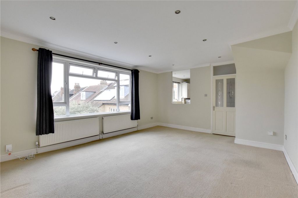 Property photo 2 of 11 Reception