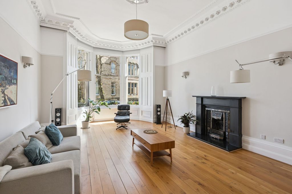 Property photo 2 of 52