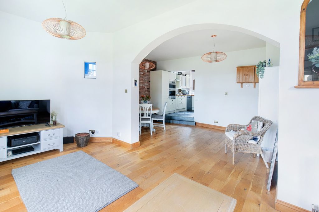 Property photo 3 of 14 3513025