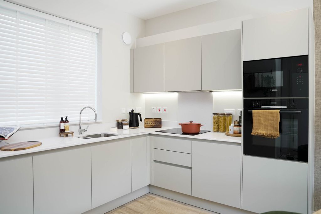 Property photo 2 of 12 Show Home
