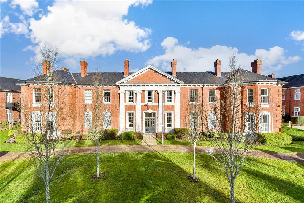 Property photo 2 of 14 External (Web)