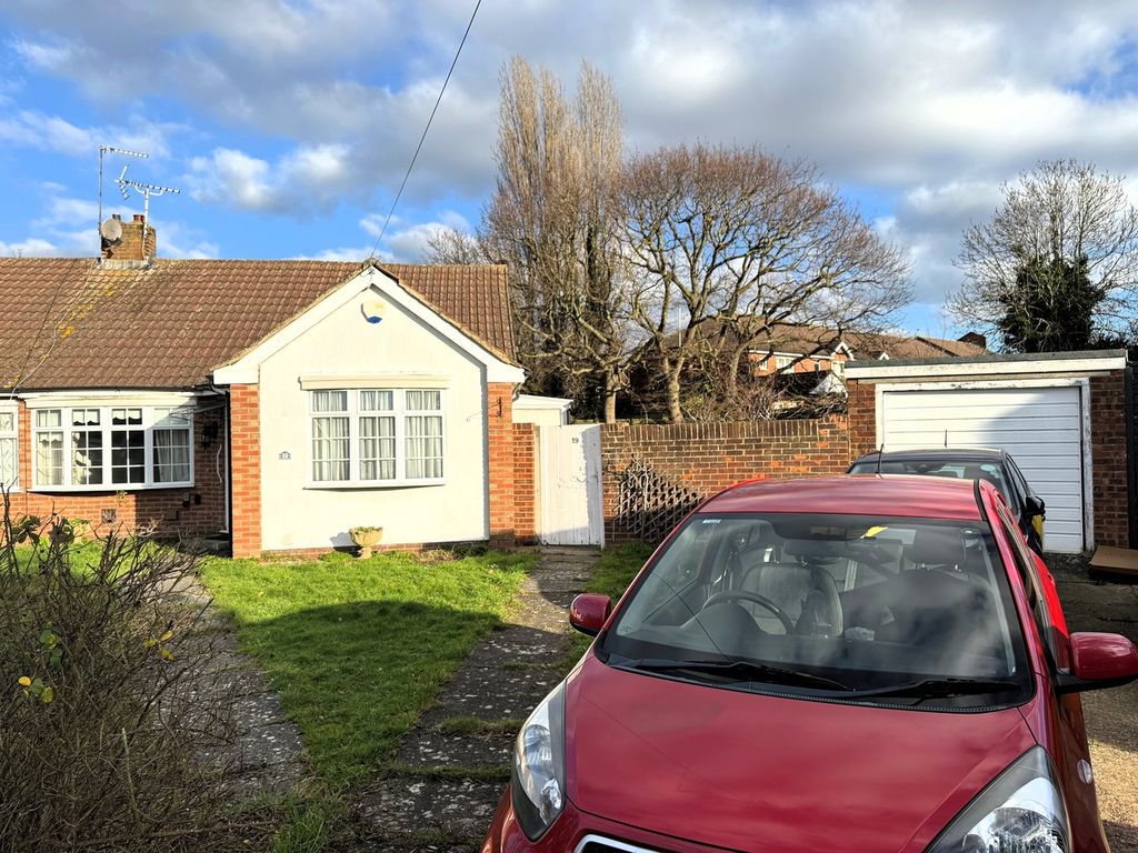 Property photo 1 of 11 Front