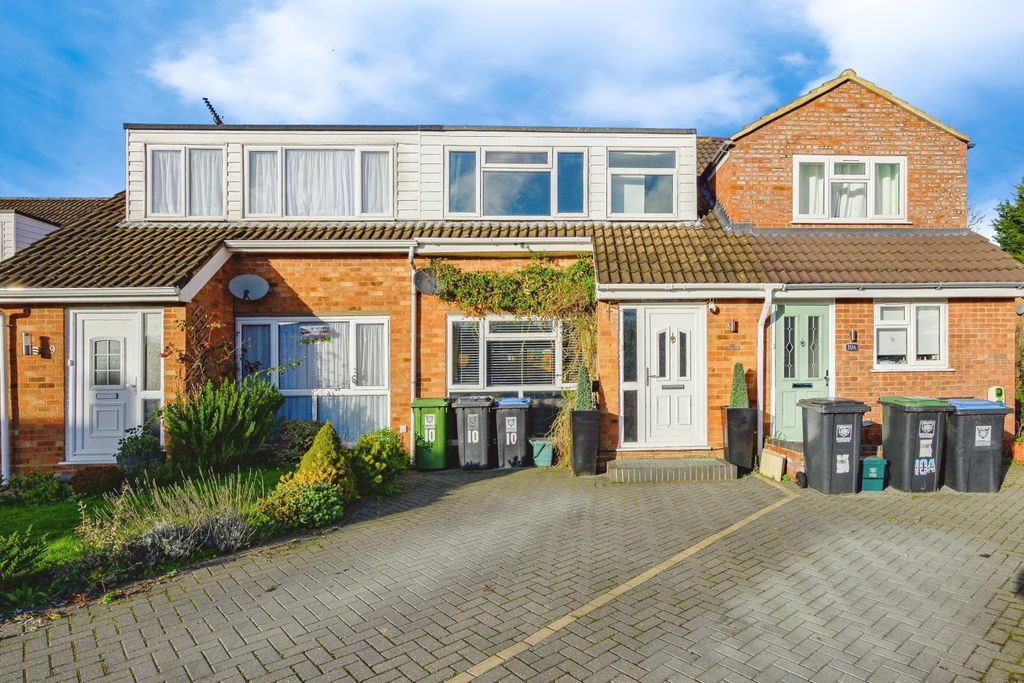 Property photo 1 of 12 External Front