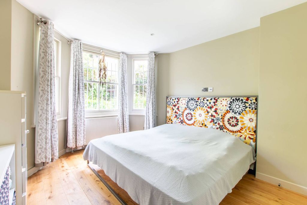 Property photo 3 of 14