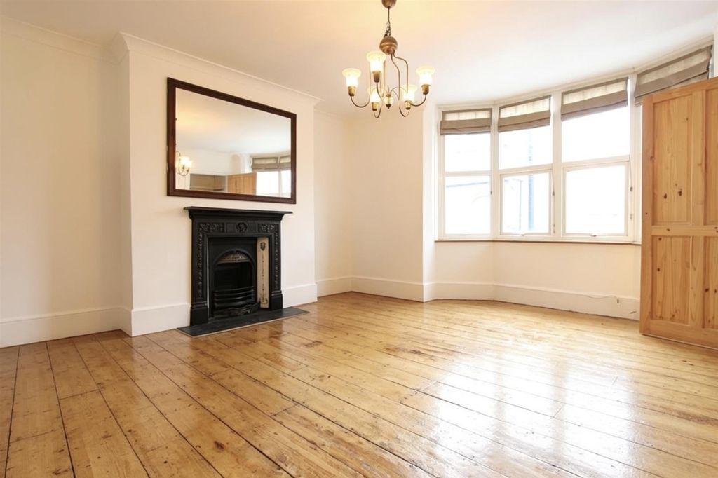 Property photo 1 of 9 0Ed6Ea6F-8242-4Af5-A008-512A15A55D79.Jpg