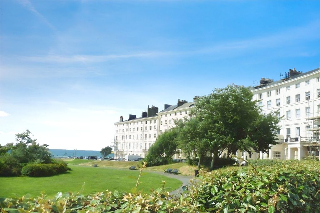 Property photo 1 of 5 Adealide Crescent