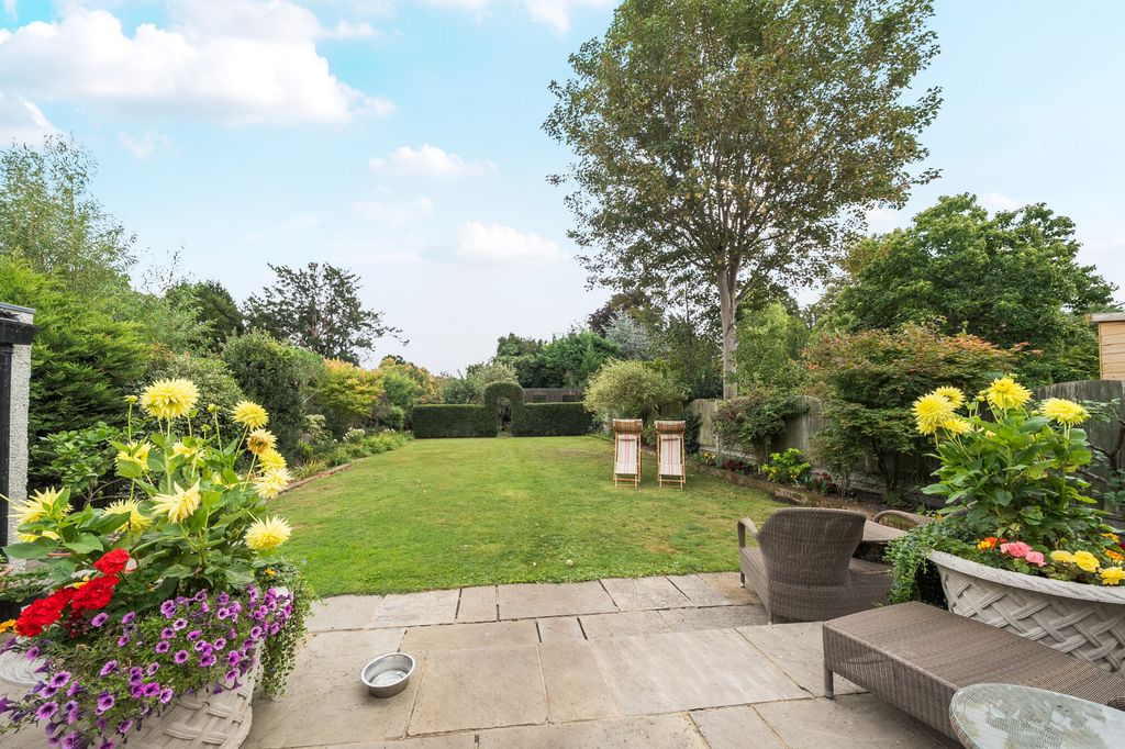 Property photo 2 of 17