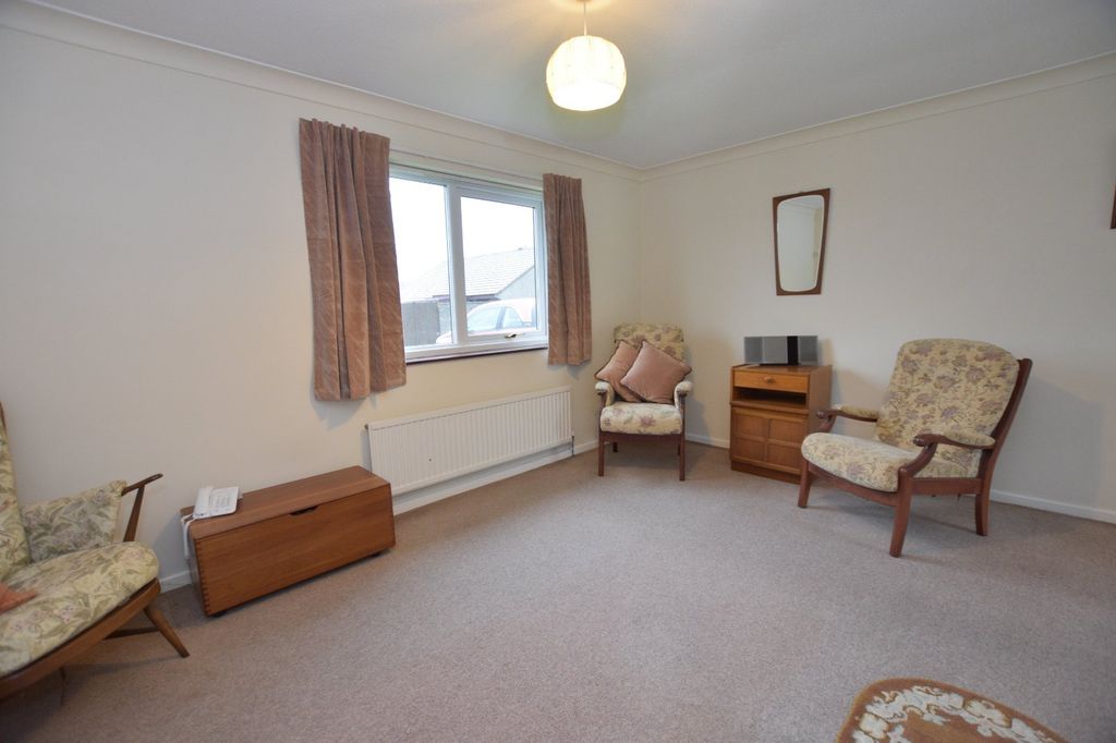 Property photo 3 of 16 Living Area