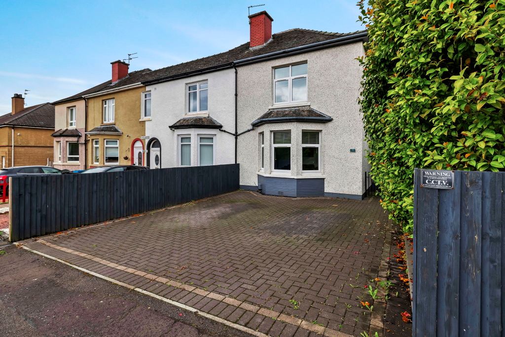 Property photo 1 of 18 4-Web-Or-Mls-70 Kingsland Drive_6