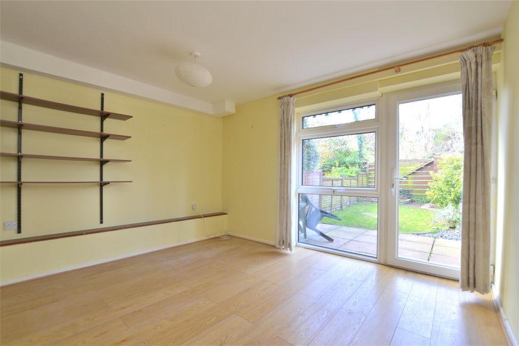 Property photo 3 of 14 Reception 2