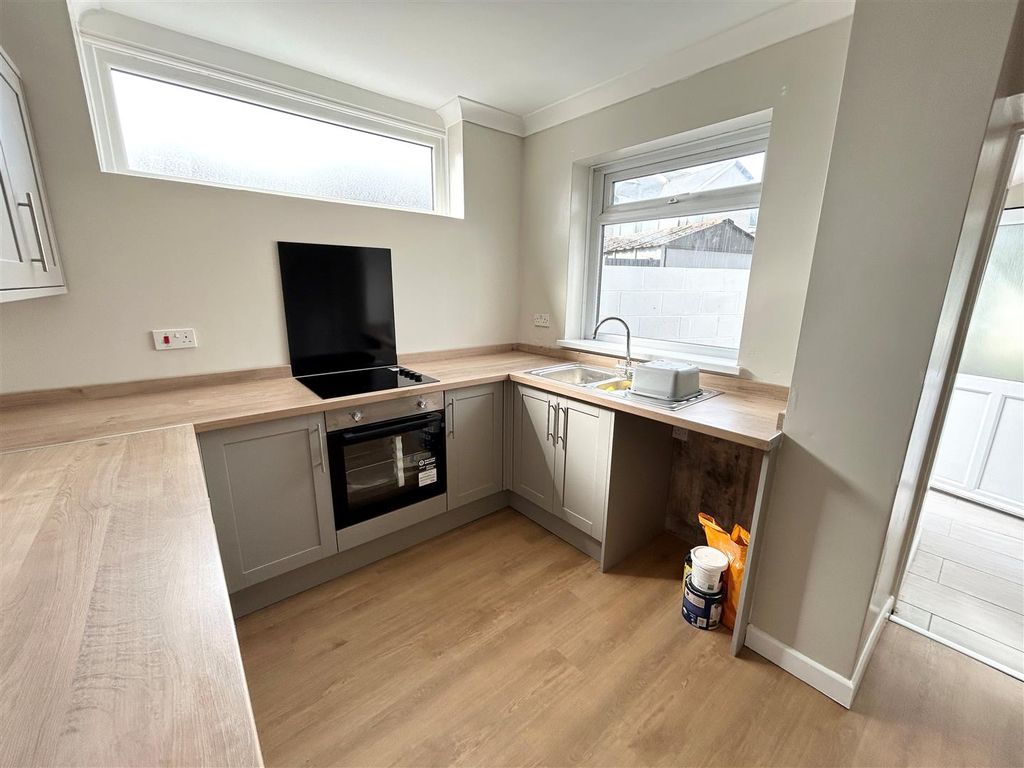 Property photo 2 of 16 11.Jpg