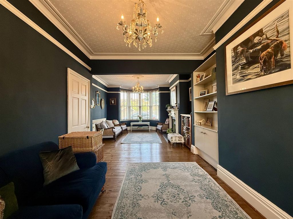 Property photo 3 of 43 3