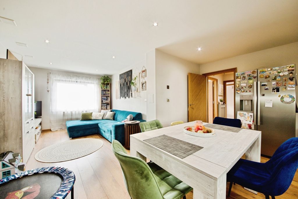 Property photo 2 of 11 Pbox-Img.Jpg