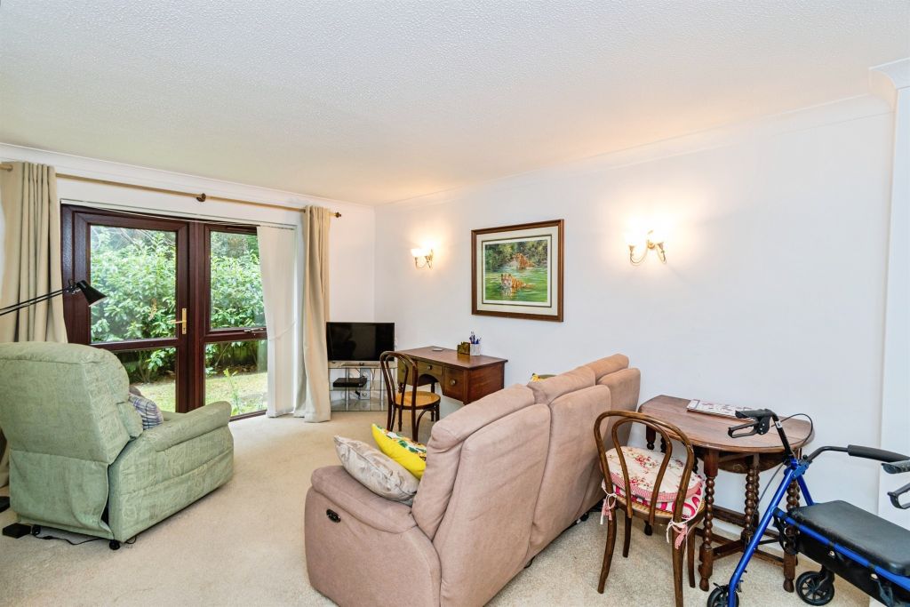Property photo 2 of 13