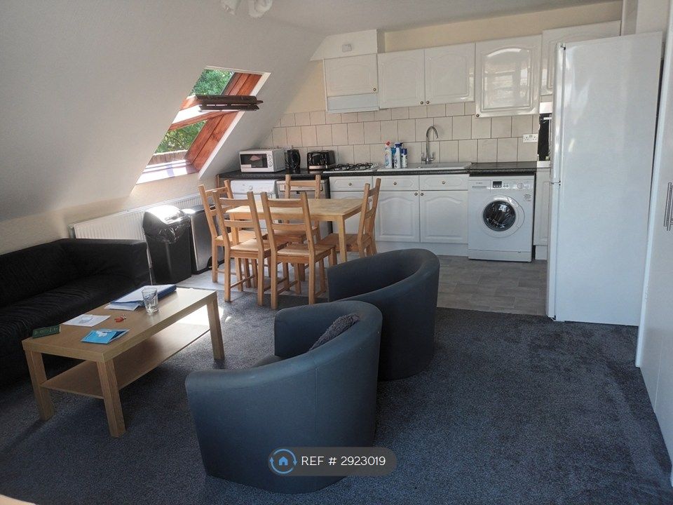 Property photo 2 of 7 Large Kitchen Diner