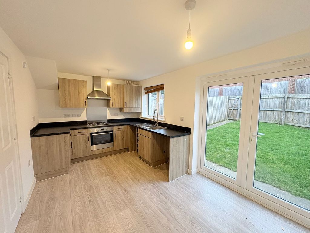 Property photo 3 of 26