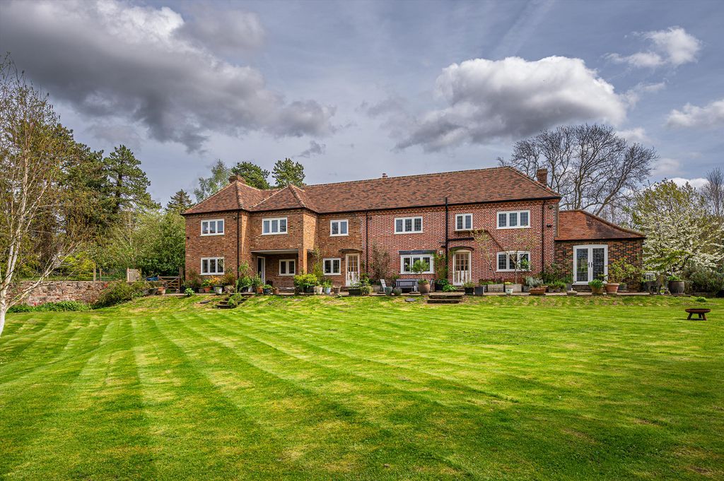 Property photo 2 of 18 Image
