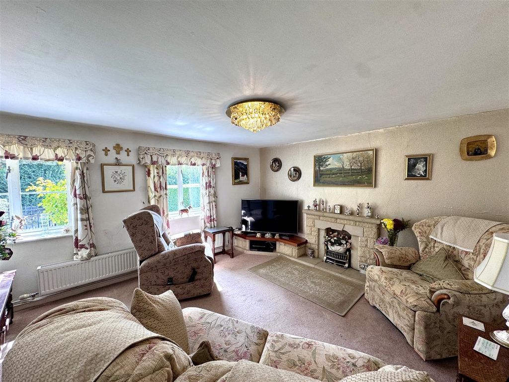Property photo 3 of 36