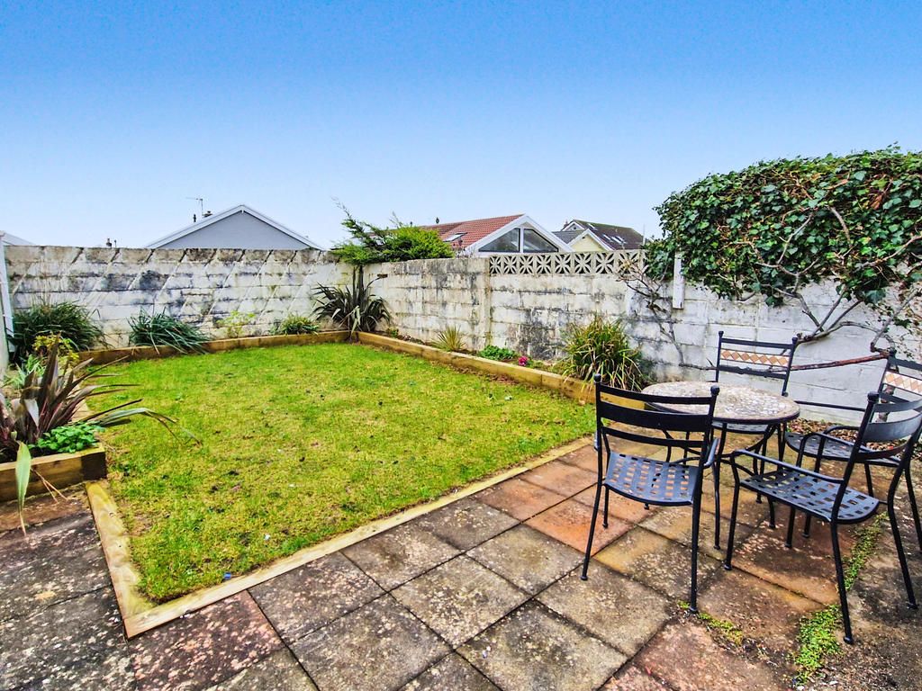 Property photo 2 of 21