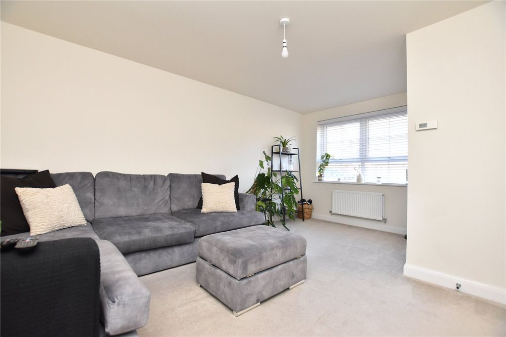 Property photo 2 of 23 Picture No. 03